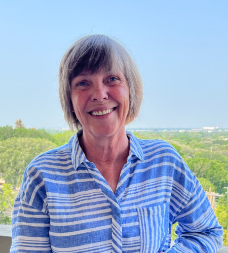 Shelley Saunders